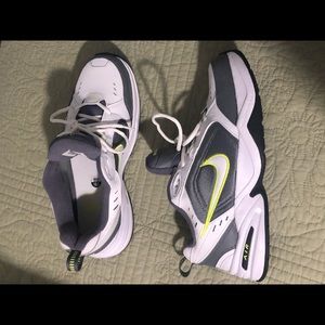 Nike Air Monarch IV